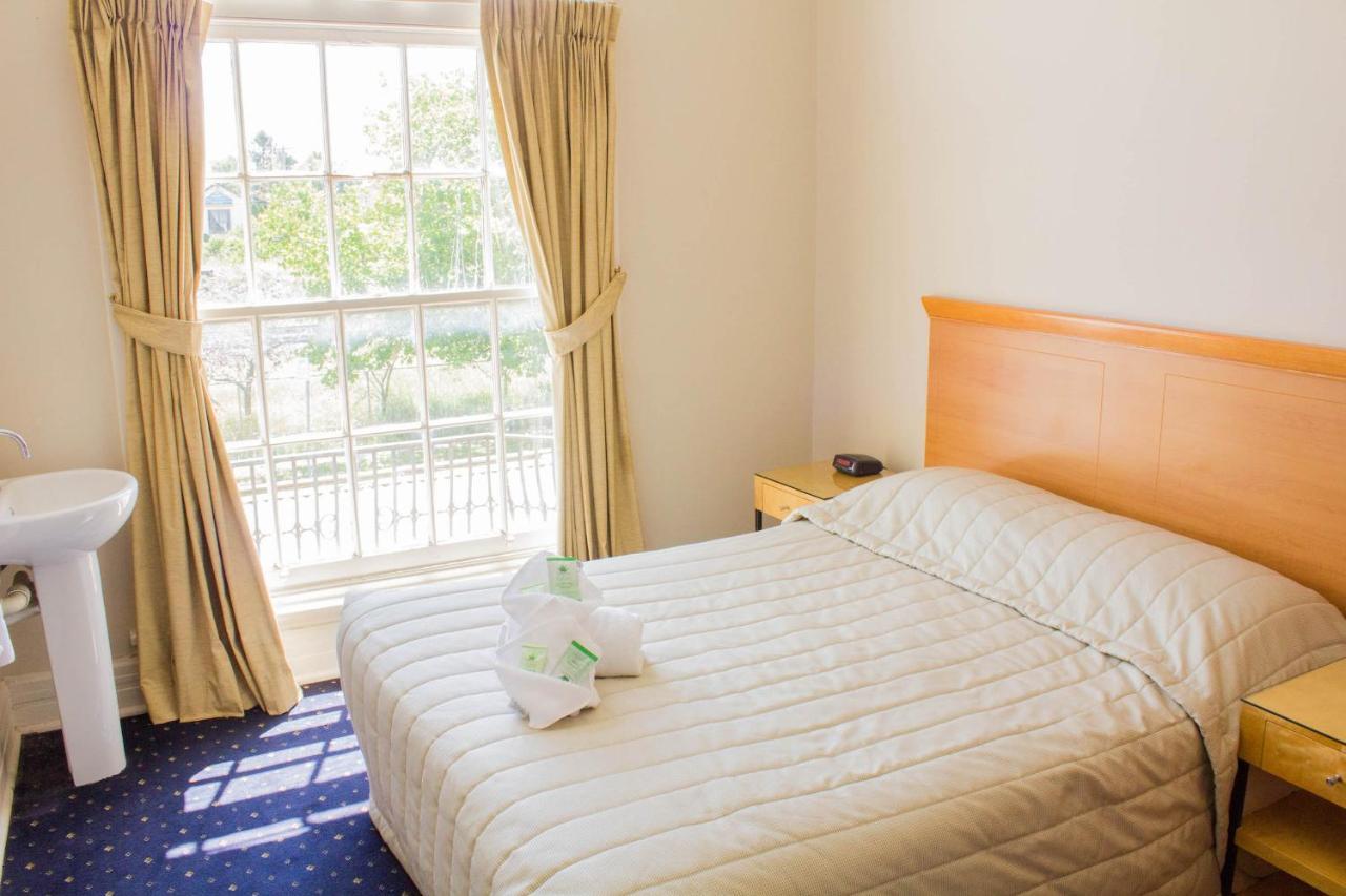 Gardners Inn Hotel Блэкхит Экстерьер фото