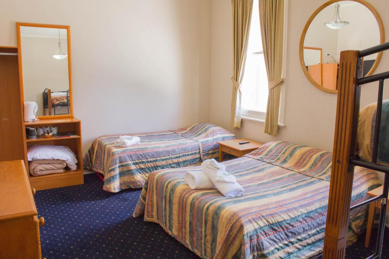 Gardners Inn Hotel Блэкхит Экстерьер фото