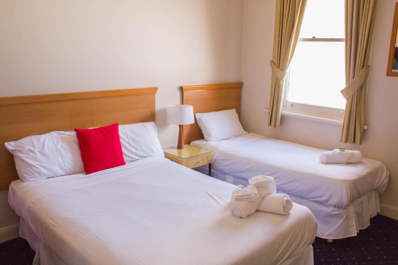 Gardners Inn Hotel Блэкхит Экстерьер фото